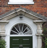 open pediment at 2 St Peter's Lane (Bradley & Partners dentists)