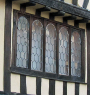 Tudor window – Tudor House, Palace Street