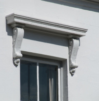 scroll surround, London Road