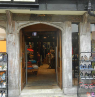 Four-centred arch – 44 Burgate  