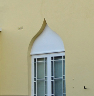 ogee arch - bungalow on Summer Hill, Harbledown