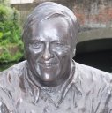 3  detail of Dave Lee statue