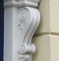 Scroll brackets, Oaten Hill
