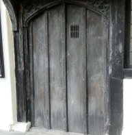 Arched door with four panels – The Parrot, Church Lane