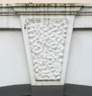 Vermiculated keystone - one of a set - on Whitstable Road