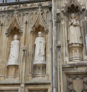 6  view of west face from the west - with new Royal statues