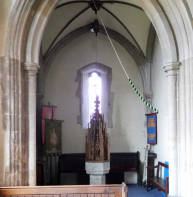 Engaged columns – St Dunstan's church
