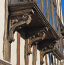 3  leaf images on brackets