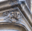 5  carving at corner of Mercery Lane and High Street