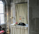 4  modern altar